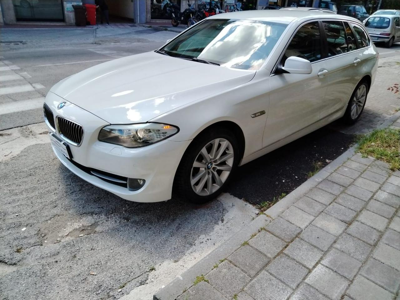 BMW 520 d Touring Business Sport - 13