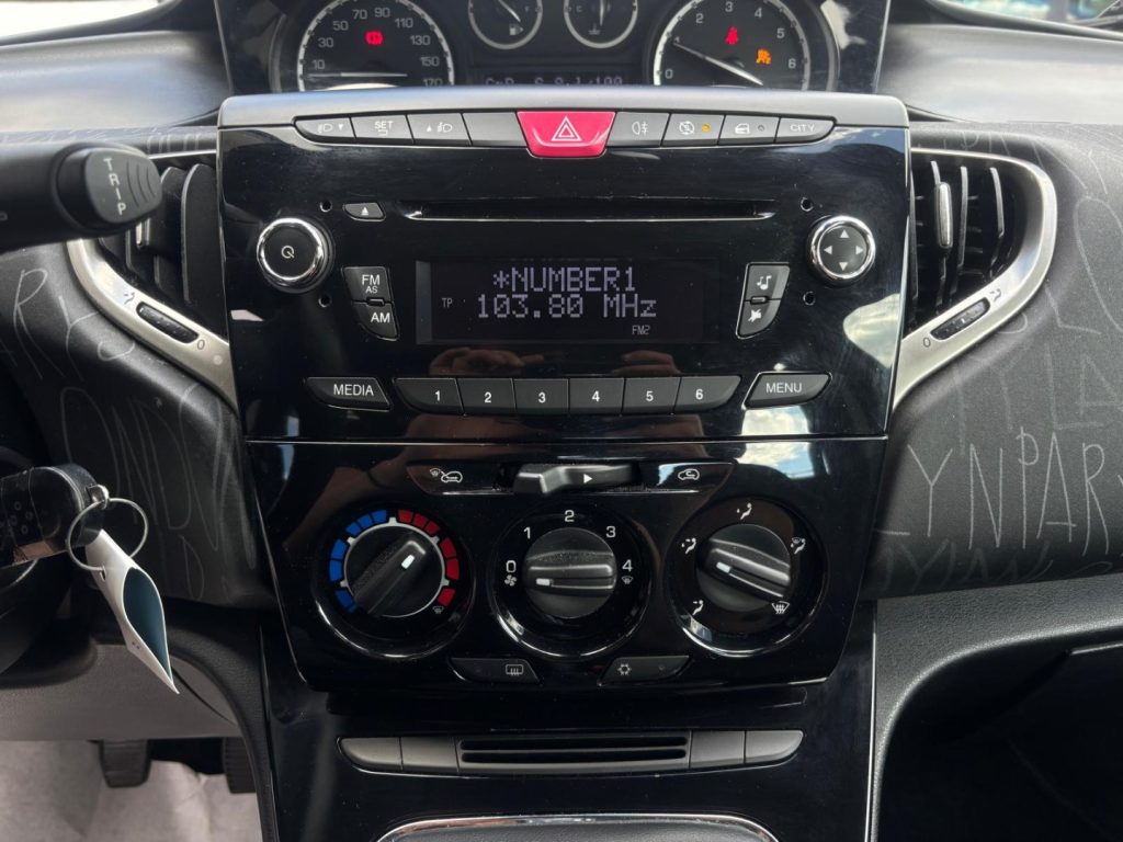 LANCIA Ypsilon 1.2 69CV 5P Elefantino UNICO PROPRIETARIO - 13