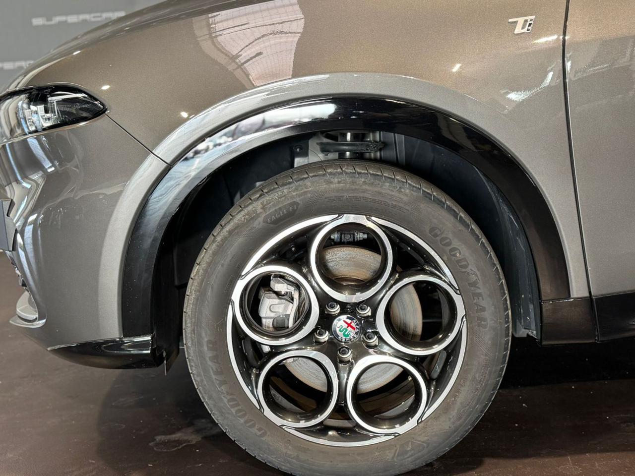 ALFA ROMEO Tonale 1.3 280 CV PHEV AT6 Ti Q4 - 8