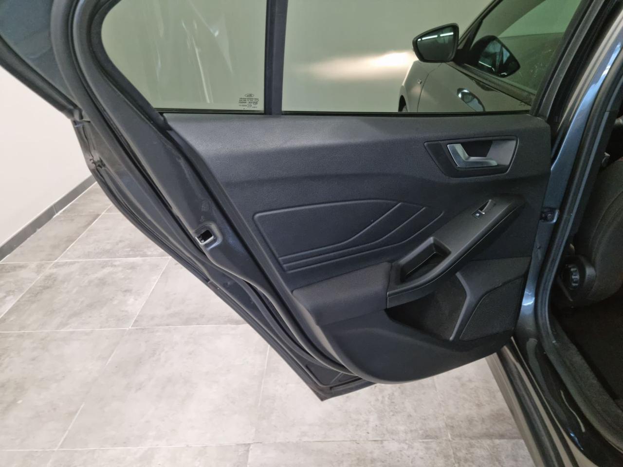 FORD Focus 1.0 EcoBoost 125 CV Start&Stop ST Line - 21