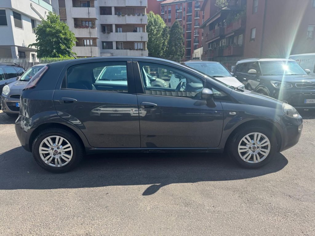 FIAT Punto 1.2 8V 5 porte Lounge - 4