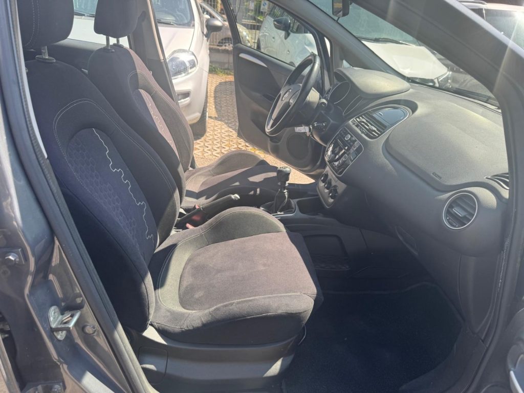 FIAT Punto 1.2 8V 5 porte Lounge - 12