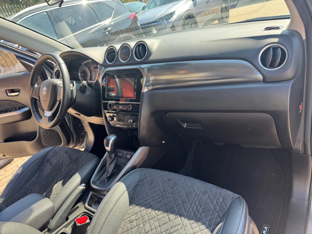SUZUKI Vitara 1.5 140V Hybrid A/T Starview - 13