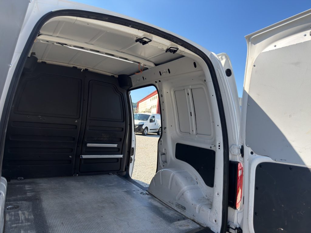 VOLKSWAGEN Caddy 2.0TDI 4MOTION 4X4 - 16