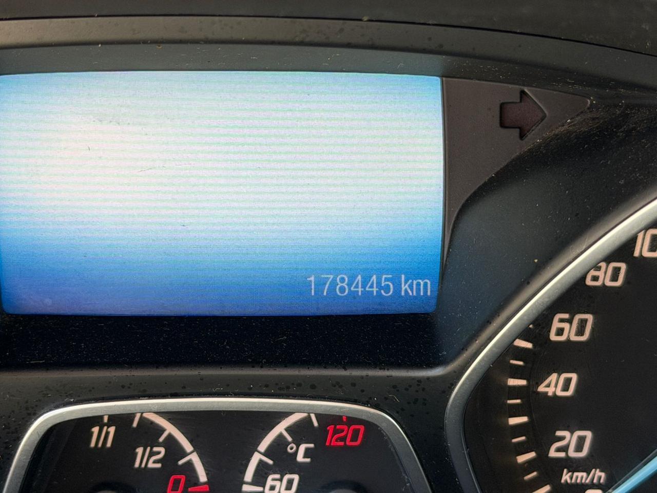 FORD Kuga 2.0 TDCI 120 CV S&S 2WD Business - 17