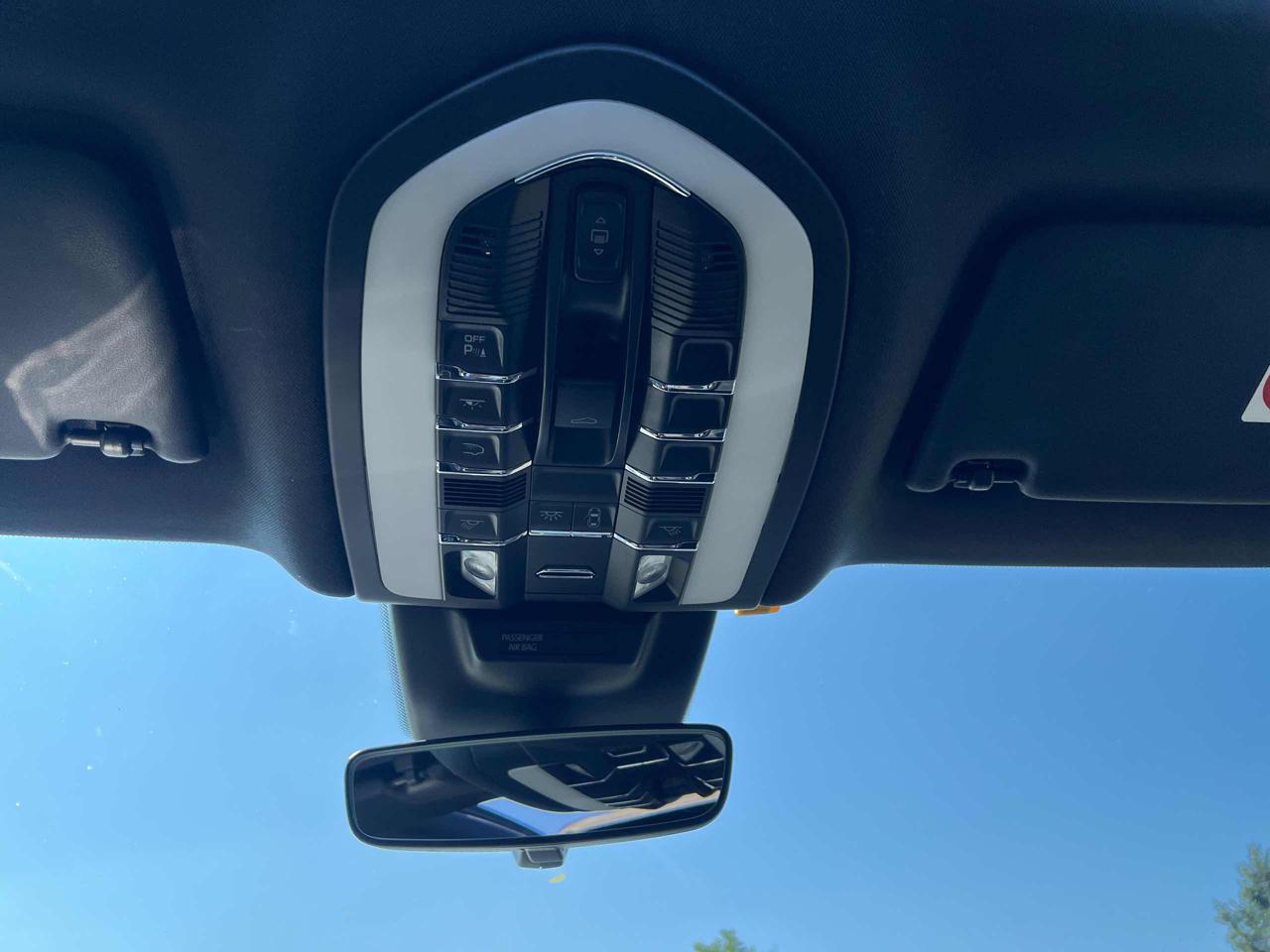 PORSCHE Macan 2.0 - 19