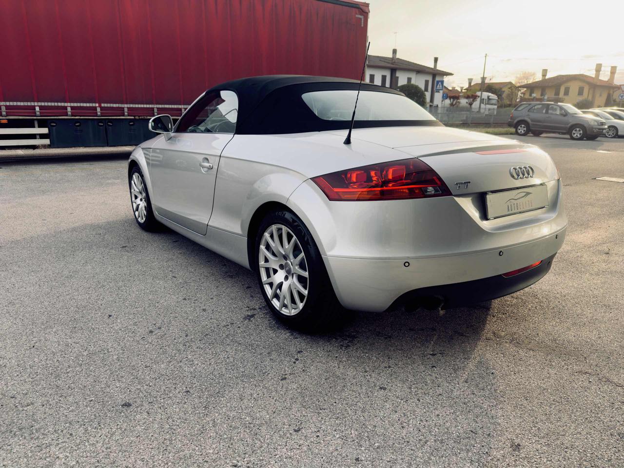 Clicca per ingrandire TT - Roadster 2.0 TFSI