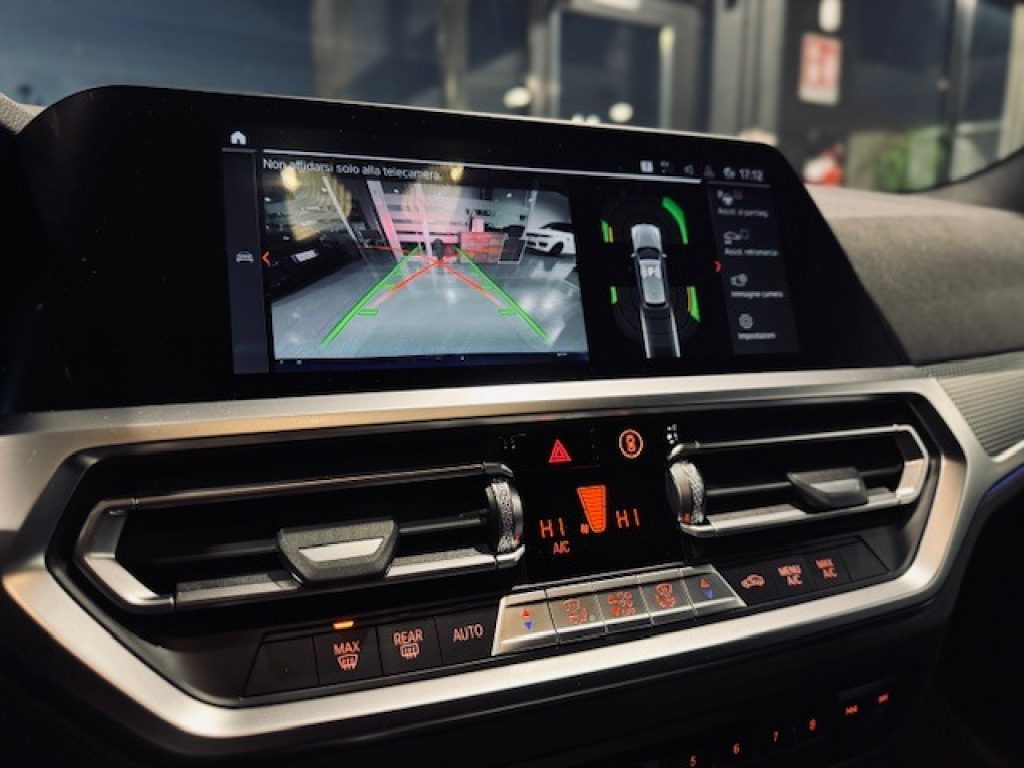 Clicca per ingrandire 330 - d 48V xDrive Touring Msport+Black Edition