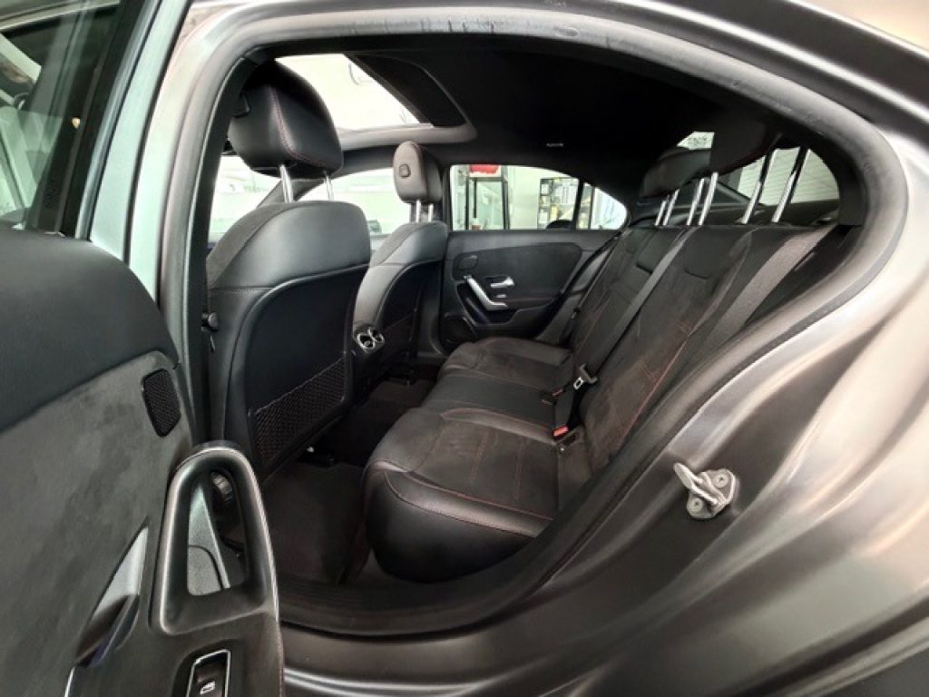 Clicca per ingrandire A 200 - Premium Plus AMG TETTO APRIBILE/DESIGNO