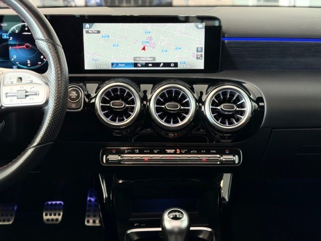 Clicca per ingrandire A 200 - Premium Plus AMG TETTO APRIBILE/DESIGNO