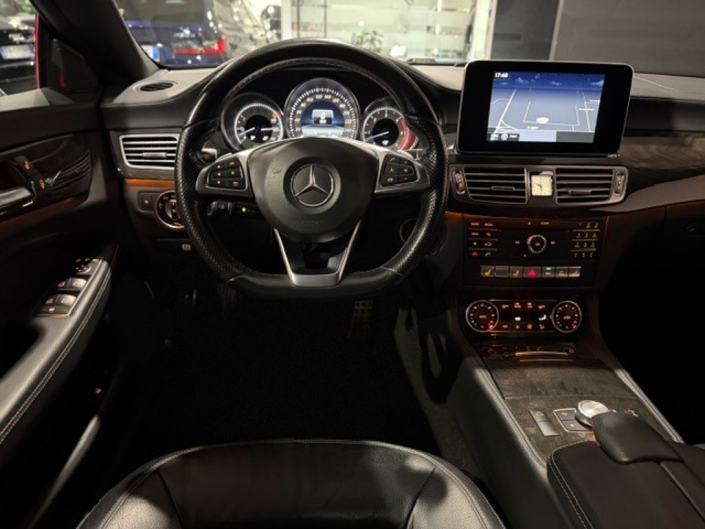 Clicca per ingrandire CLS 350 - d 252CV BlueTEC 4Matic Premium Plus AMG