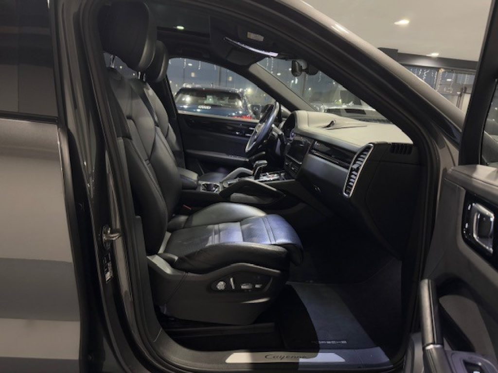 Clicca per ingrandire Cayenne - Coupé 3.0 V6 Hybrid EDITION BLACK
