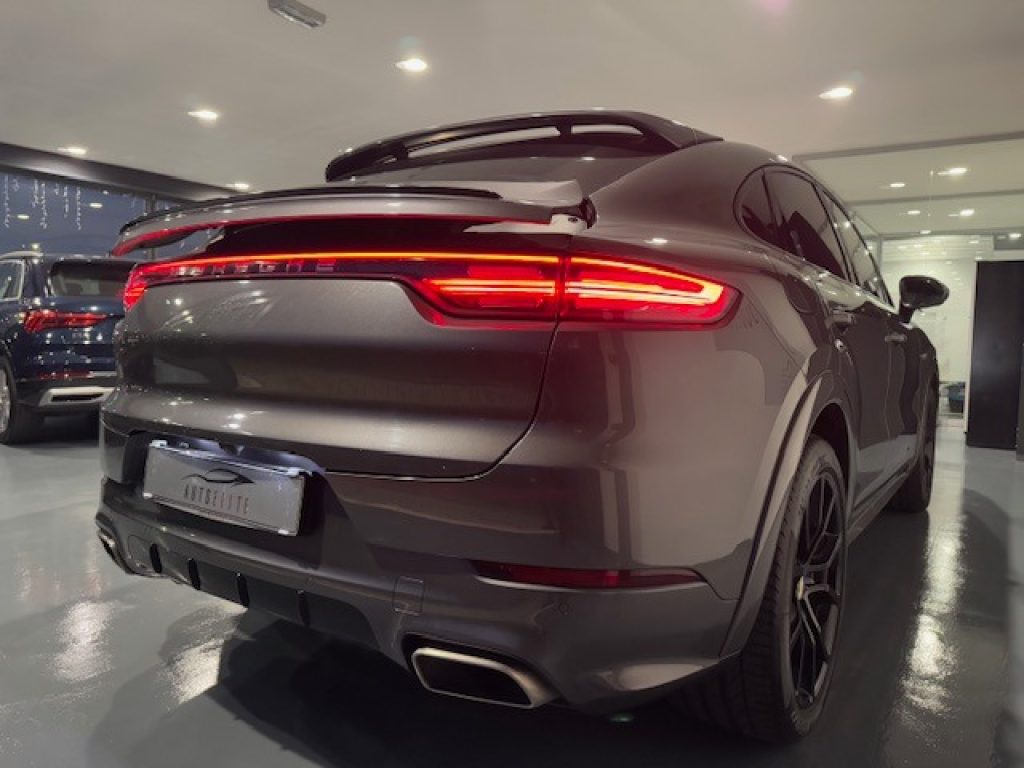 Clicca per ingrandire Cayenne - Coupé 3.0 V6 Hybrid EDITION BLACK