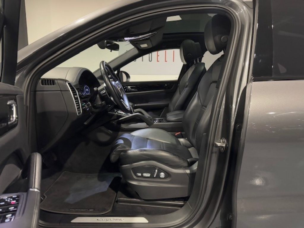 Clicca per ingrandire Cayenne - Coupé 3.0 V6 Hybrid EDITION BLACK