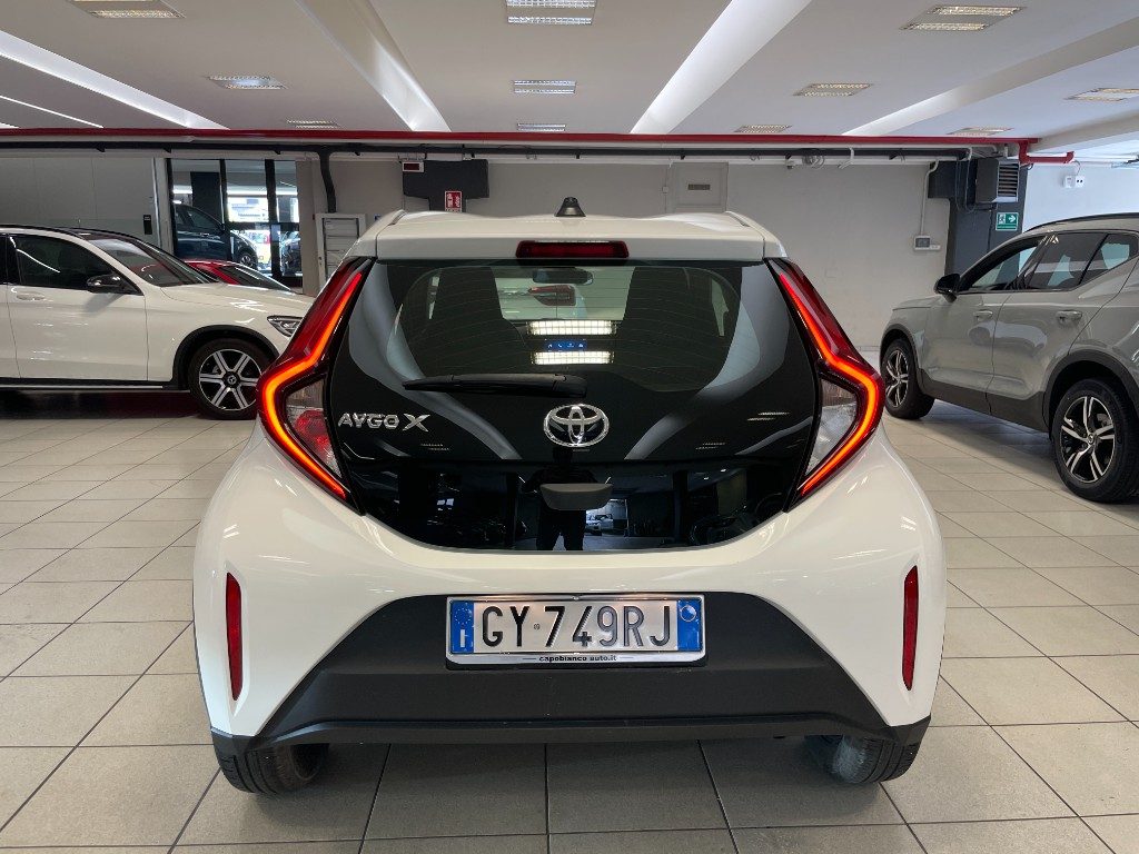 TOYOTA Aygo X 1.0 VVT-i 72 CV 5 porte Active - 3
