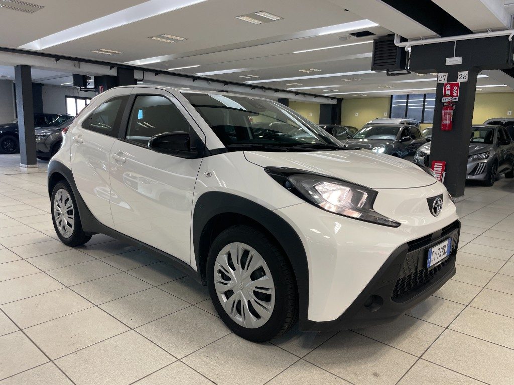 TOYOTA Aygo X 1.0 VVT-i 72 CV 5 porte Active - 5