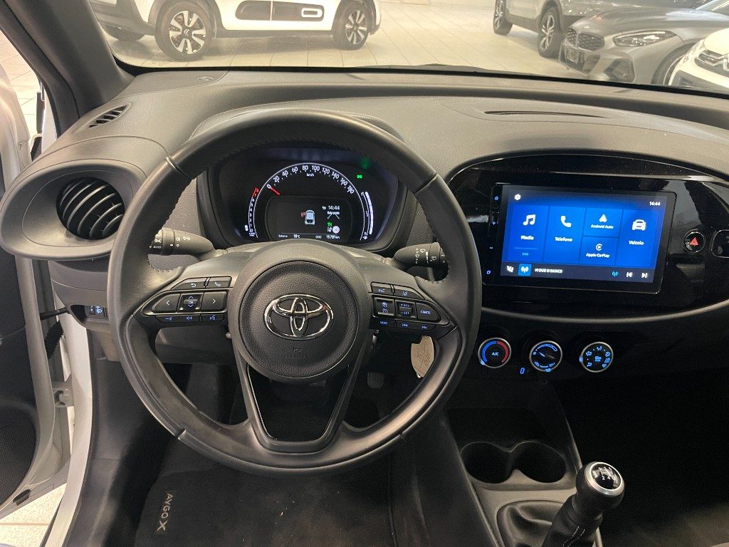 TOYOTA Aygo X 1.0 VVT-i 72 CV 5 porte Active - 13