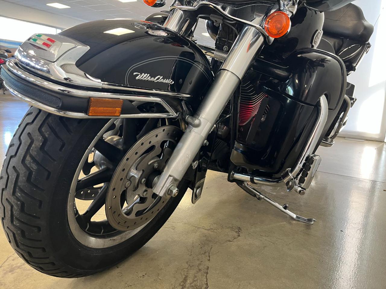 HARLEY-DAVIDSON FLHTCU Ultra Classic Electra Glide 1584 - 3