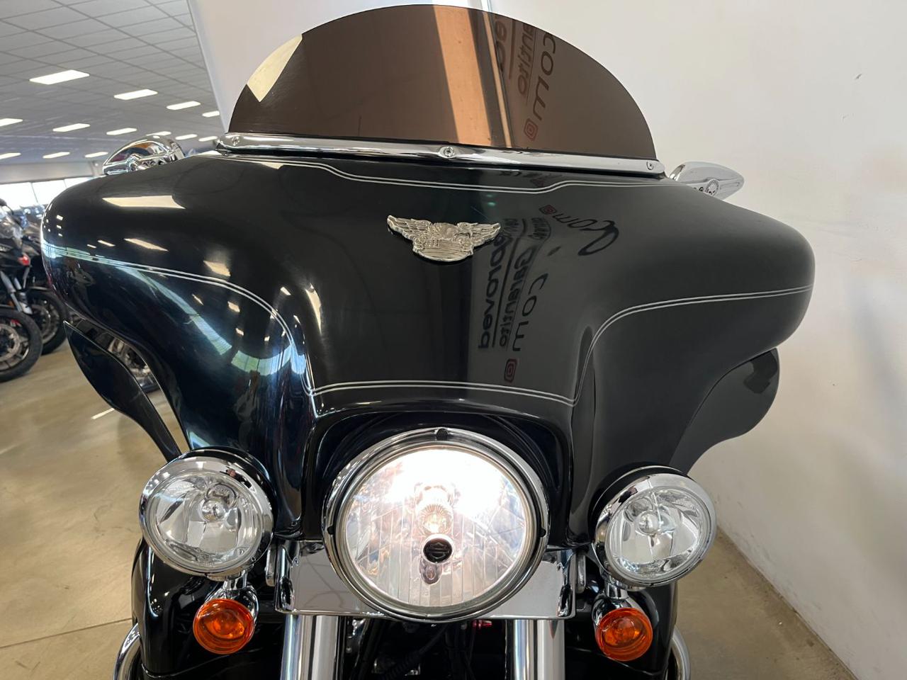 HARLEY-DAVIDSON FLHTCU Ultra Classic Electra Glide 1584 - 16