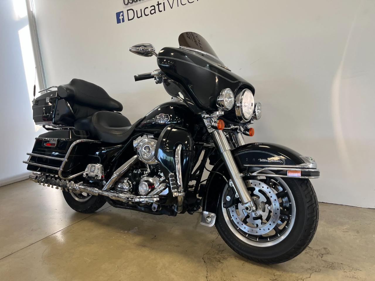 HARLEY-DAVIDSON FLHTCU Ultra Classic Electra Glide 1584 - 2