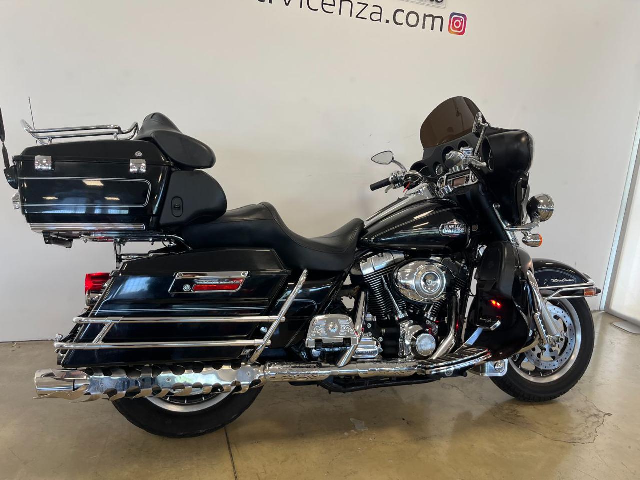 HARLEY-DAVIDSON FLHTCU Ultra Classic Electra Glide 1584 - 8