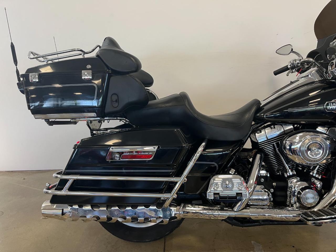 HARLEY-DAVIDSON FLHTCU Ultra Classic Electra Glide 1584 - 6