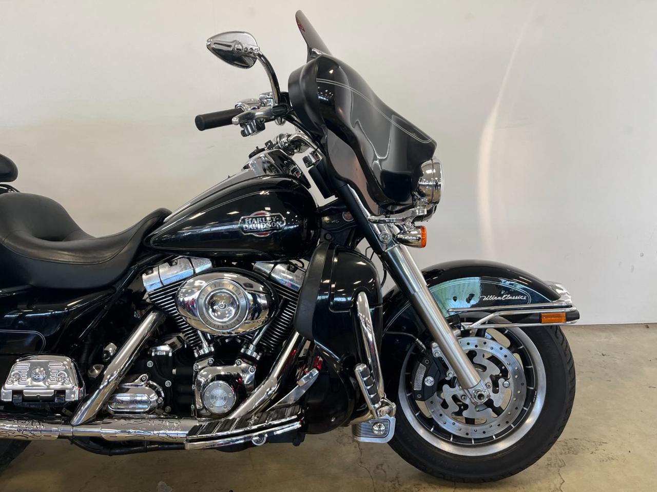 HARLEY-DAVIDSON FLHTCU Ultra Classic Electra Glide 1584 - 5