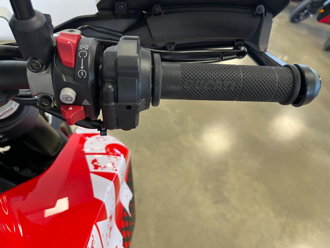 DUCATI Hypermotard 950 RVE CONCEPT - 11