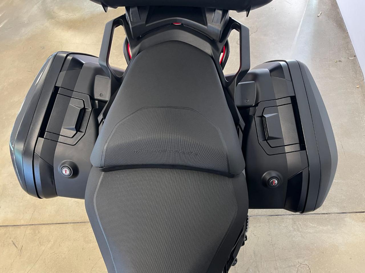 DUCATI Multistrada 950 V2 S THRILLING BLACK STREET - 9