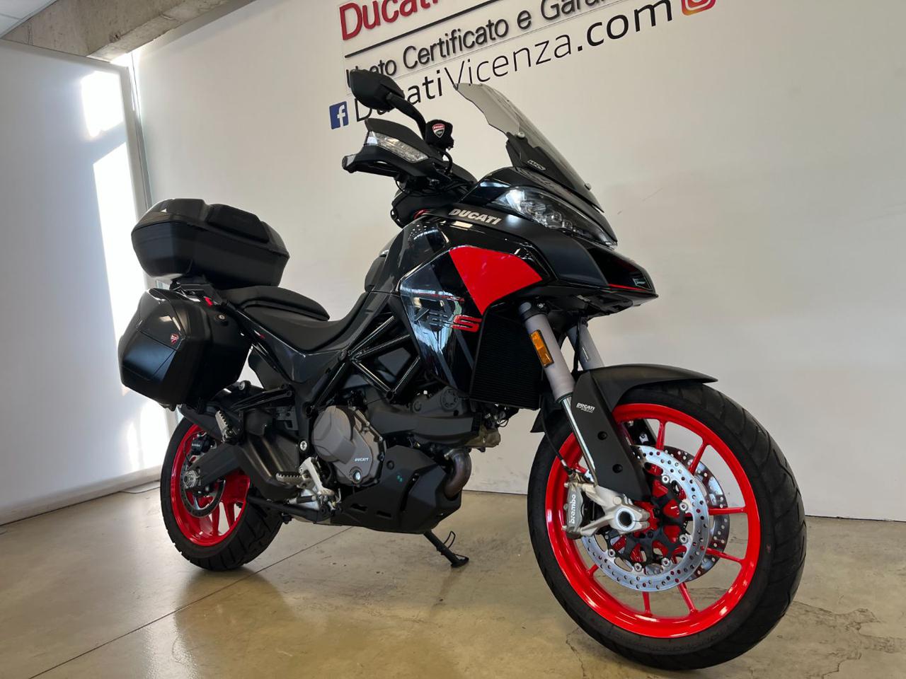DUCATI Multistrada 950 V2 S THRILLING BLACK STREET - 2