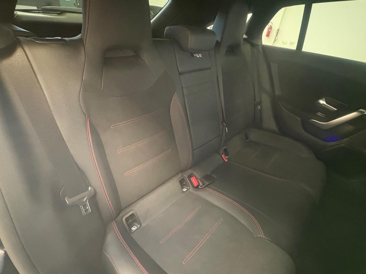 MERCEDES-BENZ CLA 180 d Automatic Shooting Brake AMG Line Premium - 11