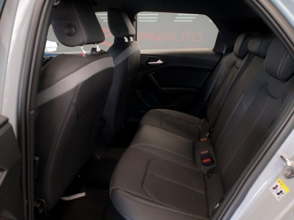 AUDI A1 allstreet 30 TFSI S tronic Identity Contrast - 17