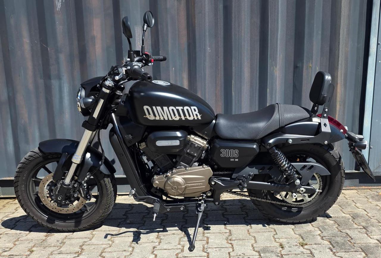 QJ MOTOR SRV 300 S - 3