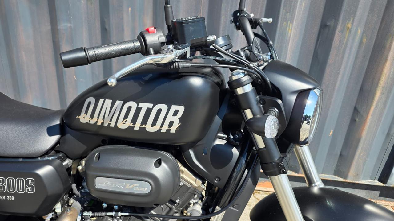 QJ MOTOR SRV 300 S - 10