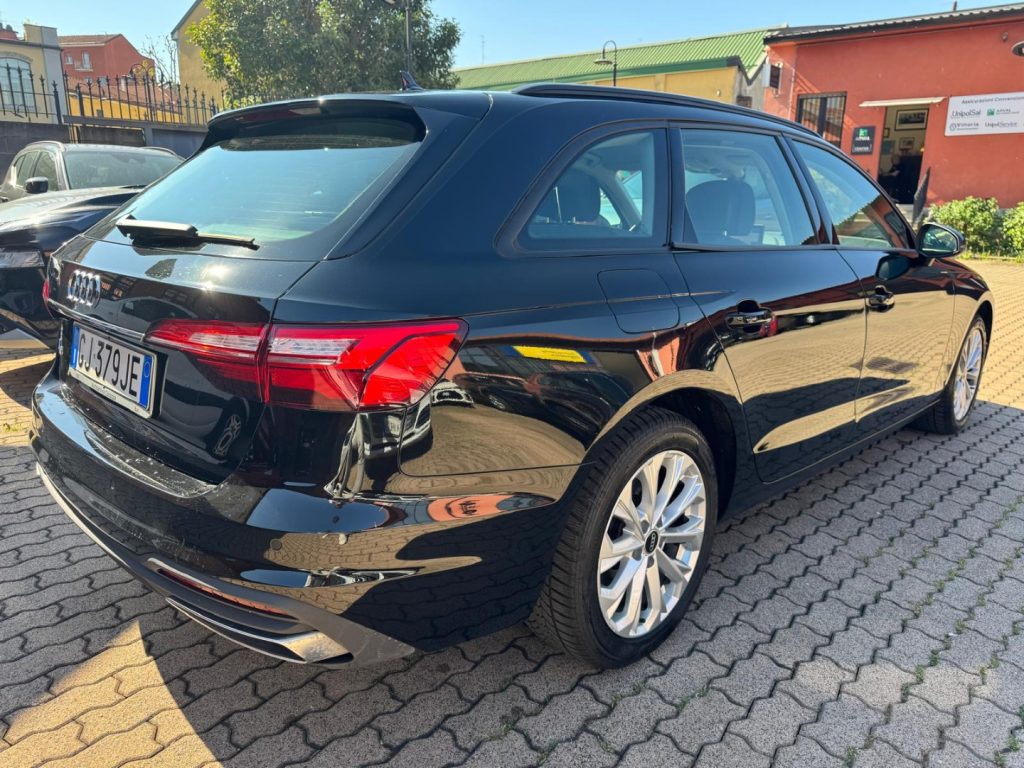 AUDI A4 Avant 40 TDI S tronic BUSINESS ADVANCED - 5