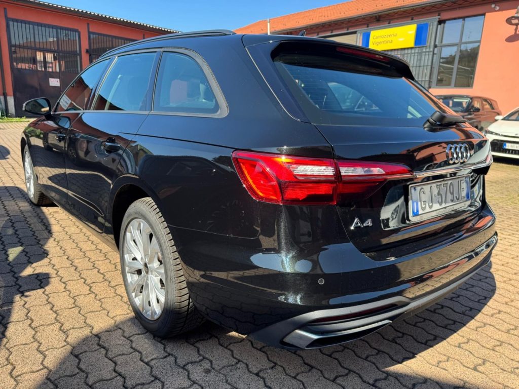 AUDI A4 Avant 40 TDI S tronic BUSINESS ADVANCED - 6