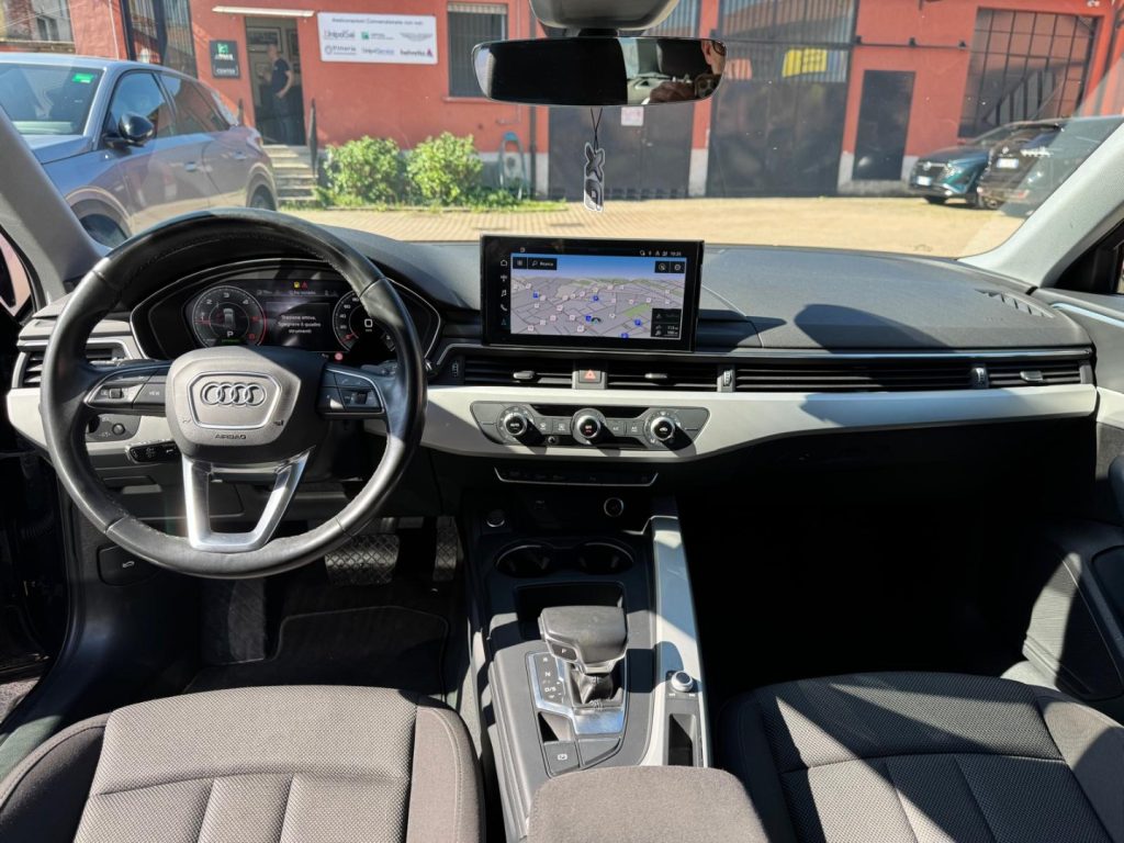 AUDI A4 Avant 40 TDI S tronic BUSINESS ADVANCED - 9