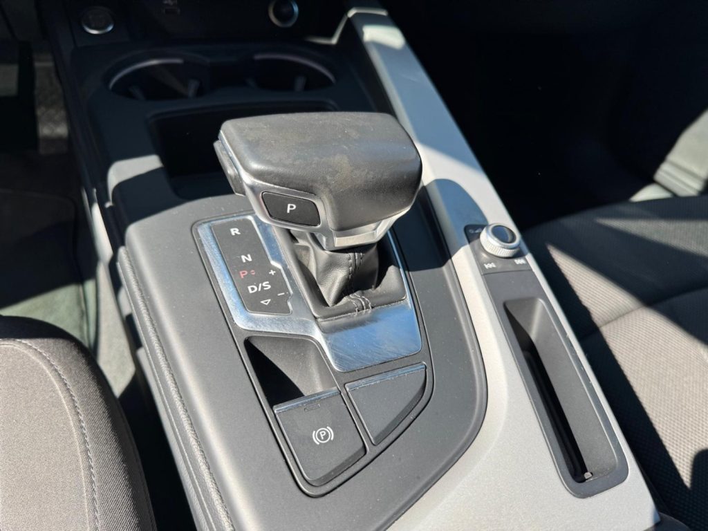 AUDI A4 Avant 40 TDI S tronic BUSINESS ADVANCED - 12