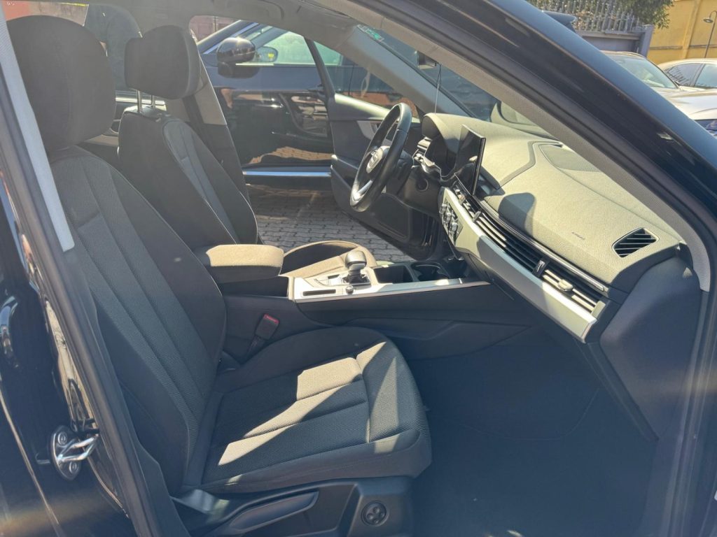 AUDI A4 Avant 40 TDI S tronic BUSINESS ADVANCED - 13