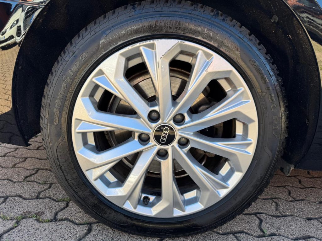 AUDI A4 Avant 40 TDI S tronic BUSINESS ADVANCED - 21