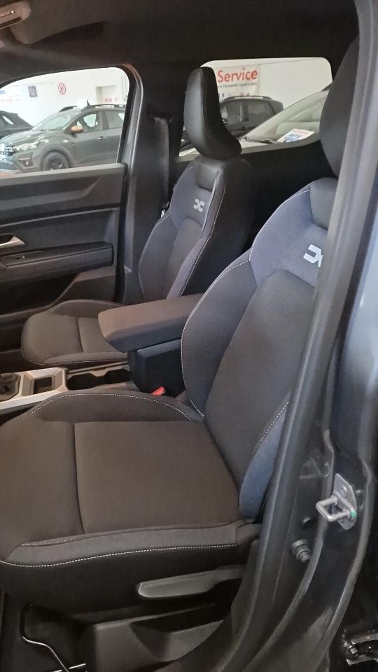 DACIA Duster Eco-G 120 CV Extreme e Journey km.o in arrivo - 13