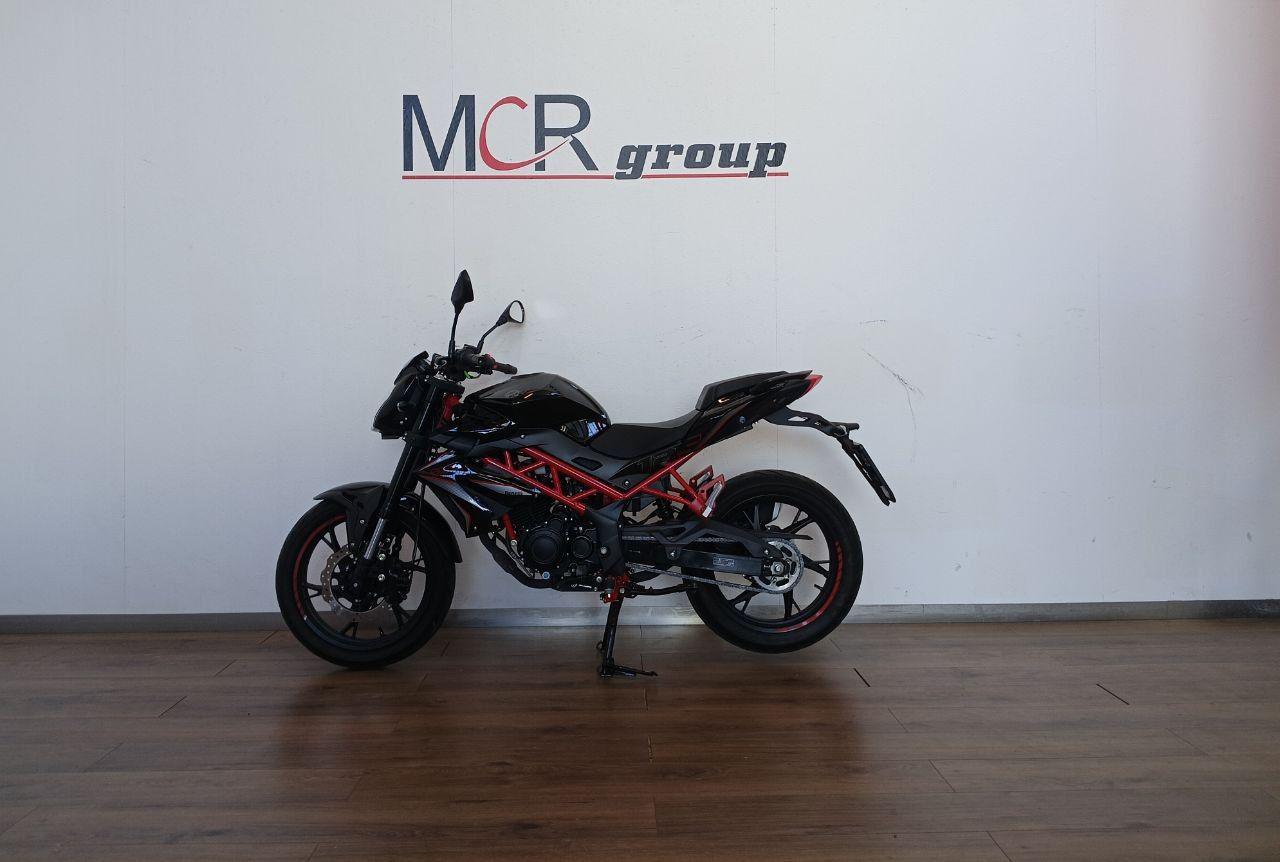 BENELLI BN 125 . - 2