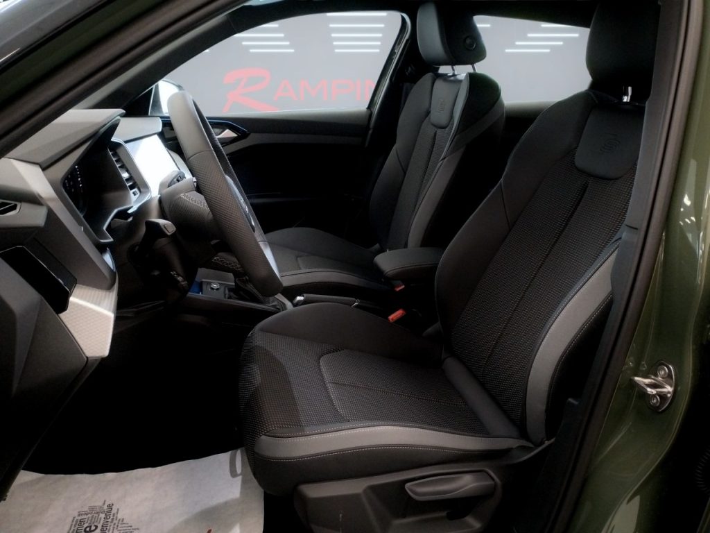 AUDI A1 allstreet 30 TFSI S tronic Identity Contrast - 16