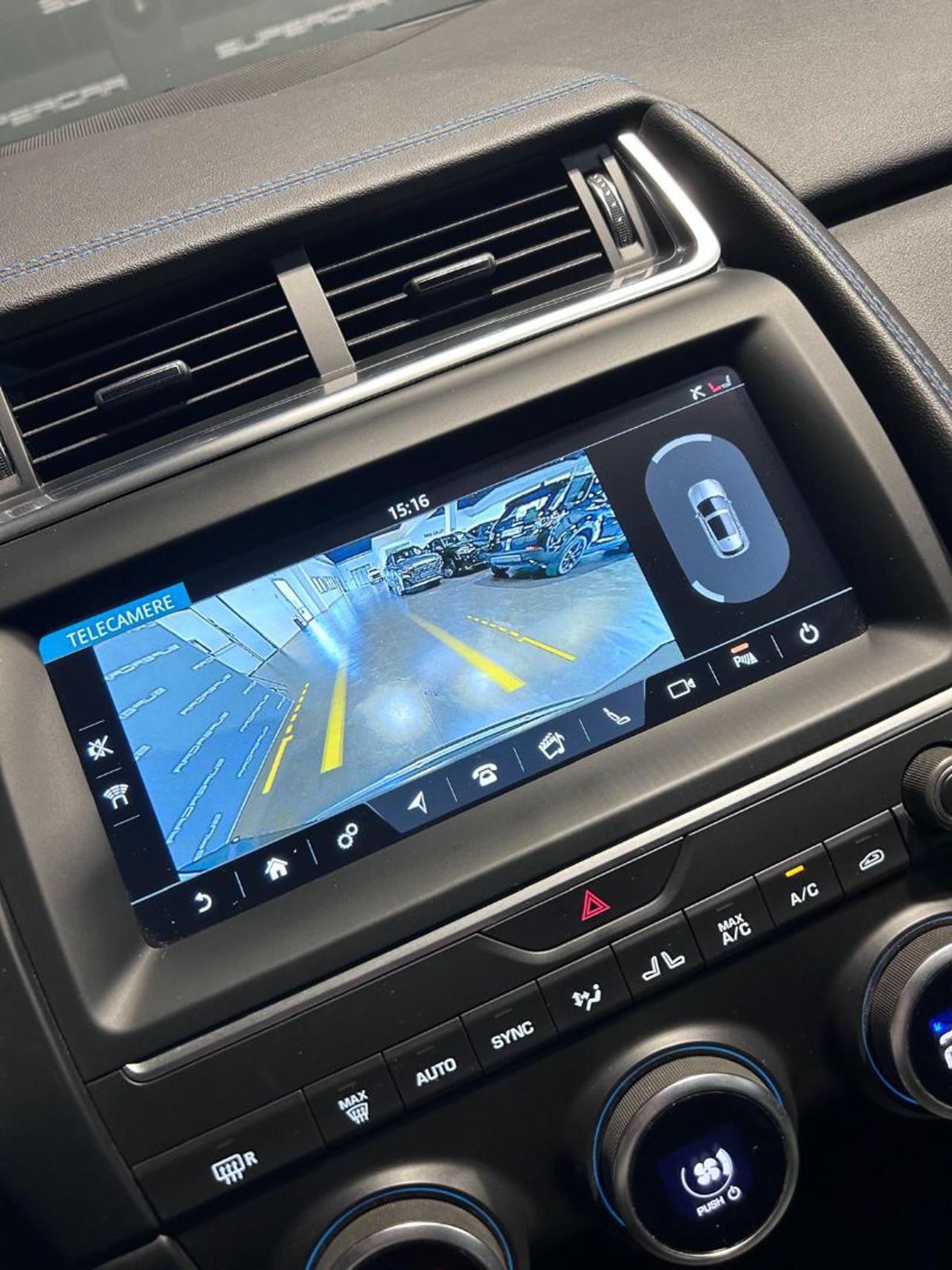 JAGUAR E-Pace 2.0D 150 CV AWD R-Dynamic - 16