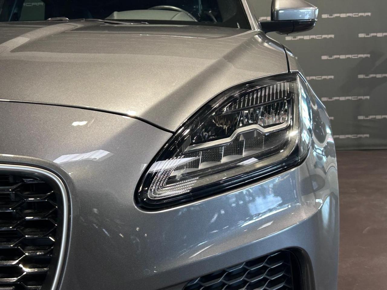 JAGUAR E-Pace 2.0D 150 CV AWD R-Dynamic - 6