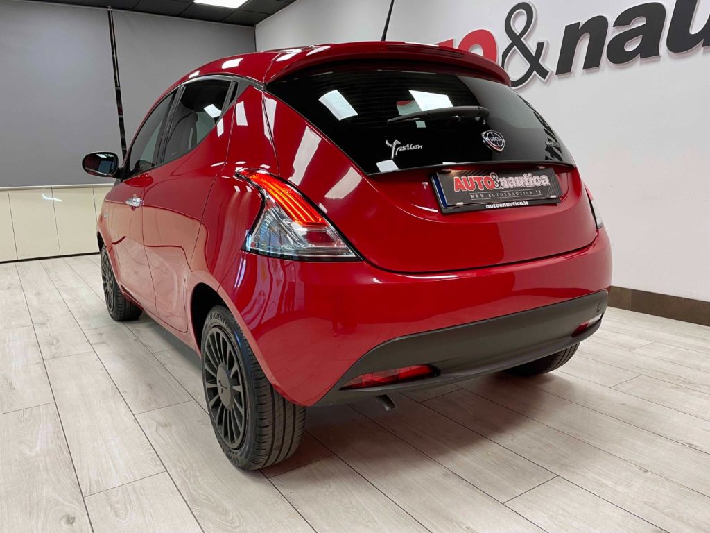 LANCIA Ypsilon 1.0 FIREFLY HYBRID - 9