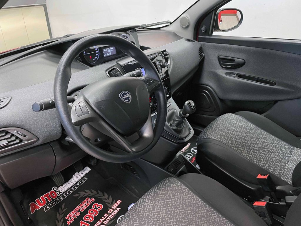 LANCIA Ypsilon 1.0 FIREFLY HYBRID - 17