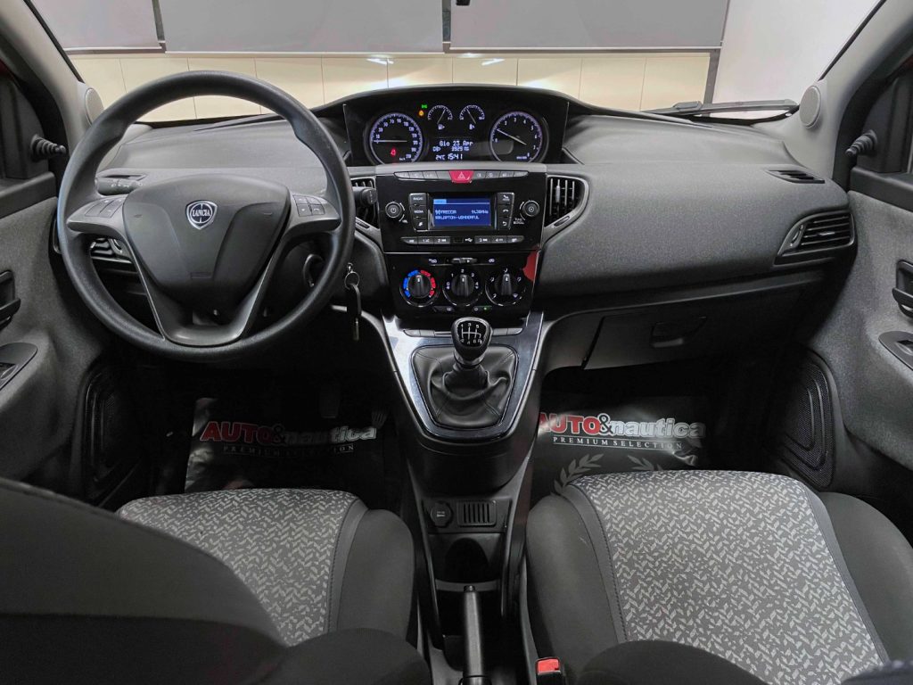 LANCIA Ypsilon 1.0 FIREFLY HYBRID - 27