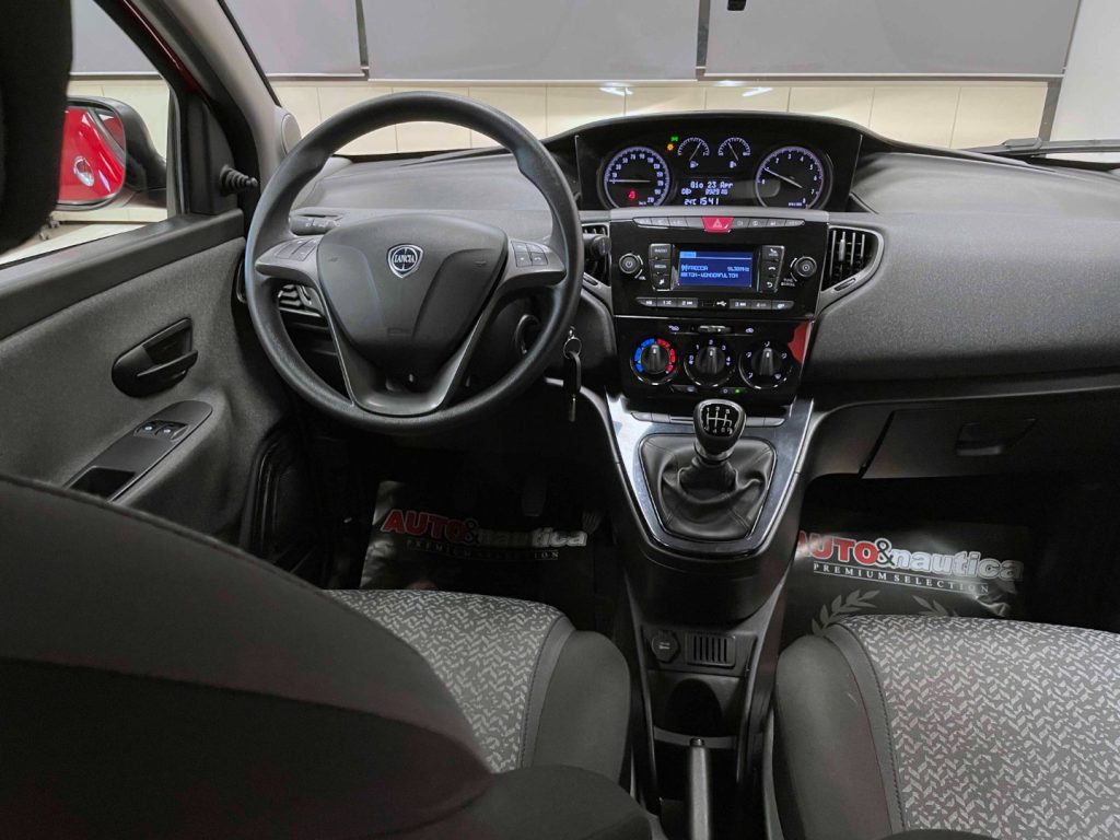 LANCIA Ypsilon 1.0 FIREFLY HYBRID - 28