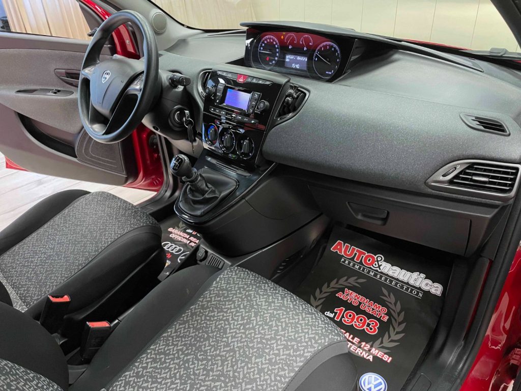 LANCIA Ypsilon 1.0 FIREFLY HYBRID - 41